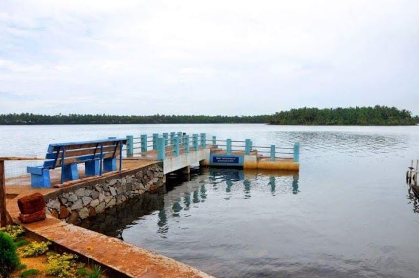 Valiyaparamba Backwaters-3